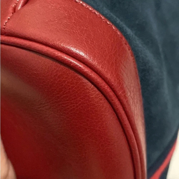 Excellent condition Gucci bag! - Picture 3 of 9